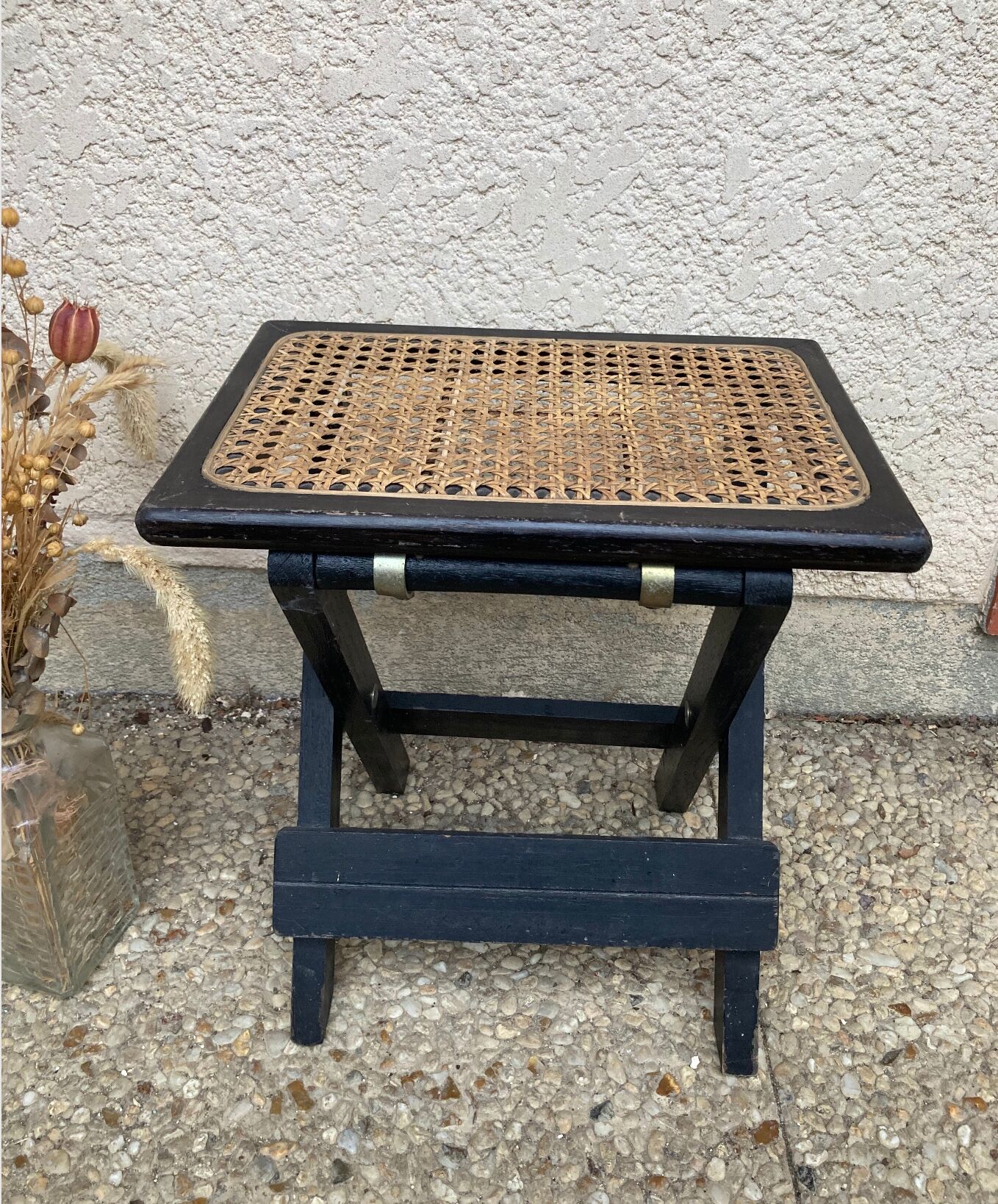 Folding stool in vintage canning