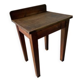 Table d'office, table d'appoint vintage dans le style d'un billot en bois massif