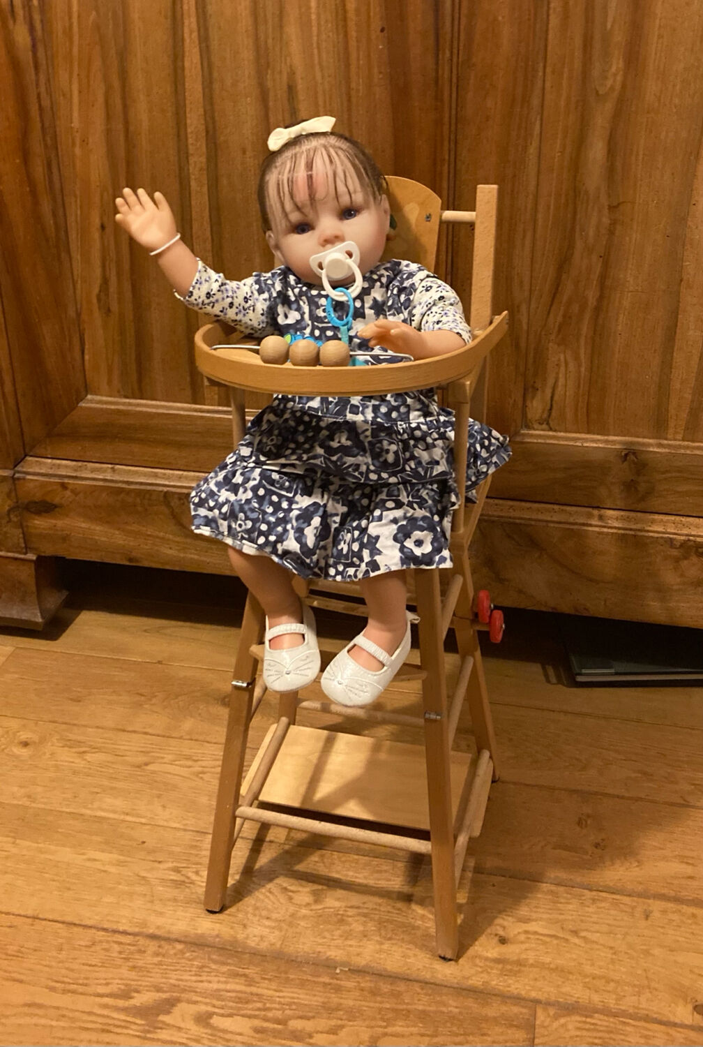 Doll high chair from the 20th century, convertible into a walker (deliverable)