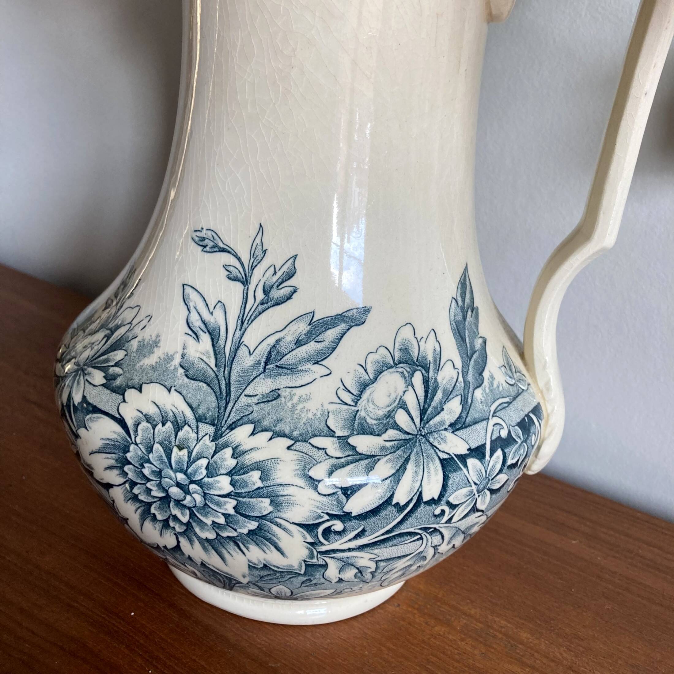 Toilet pitcher pitcher vase iron earth Gien model Saint Germain vintage old decoration