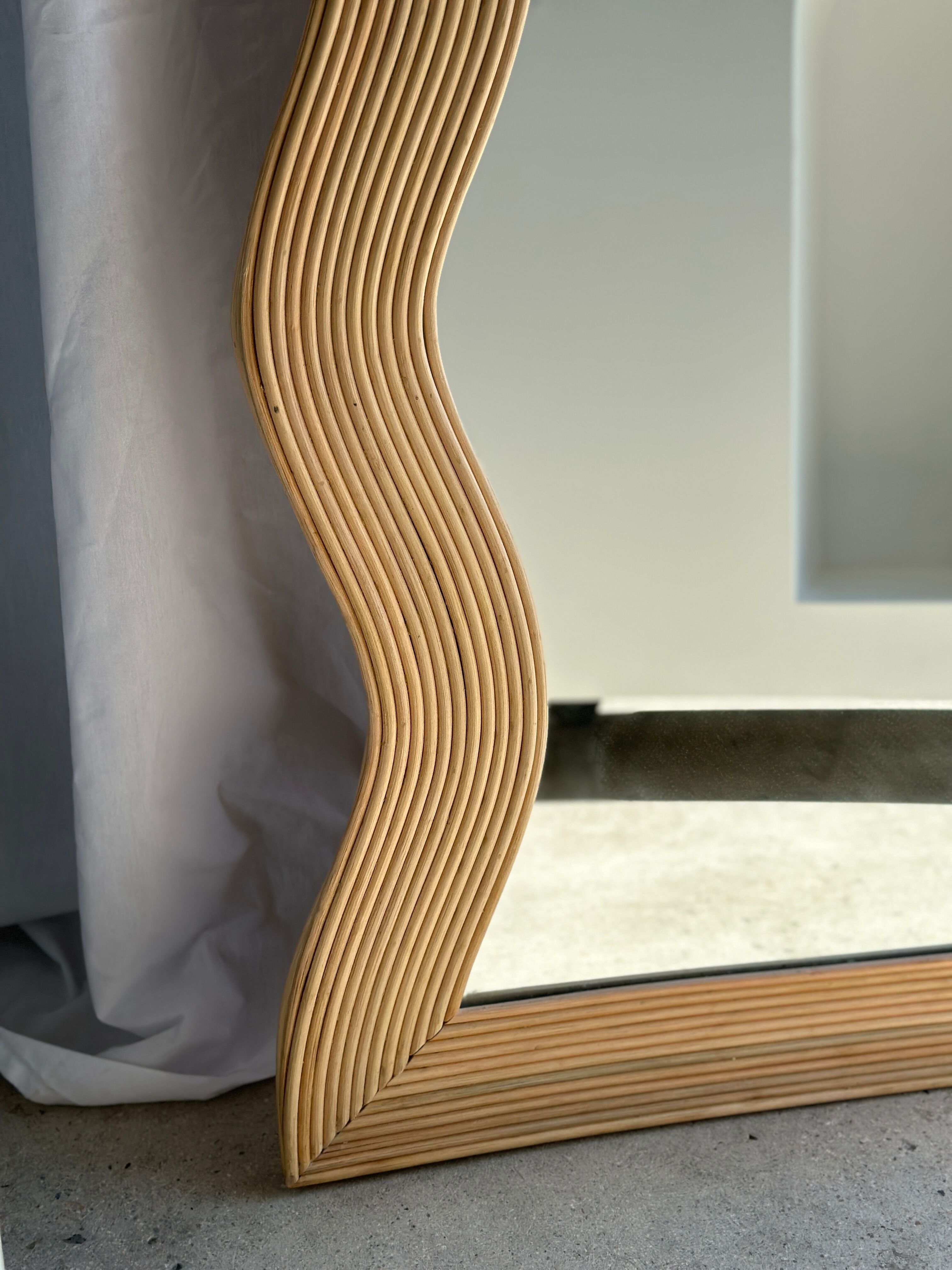 Zigzag rattan foot mirror H:182cm