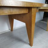 Extendable compass foot table