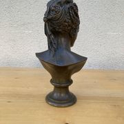 Bust of a woman