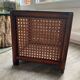 Caches-pots vintage en bois et cannage