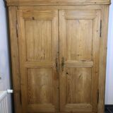 Alsatian armoire from 1878 in Pichepin – A unique and authentic piece