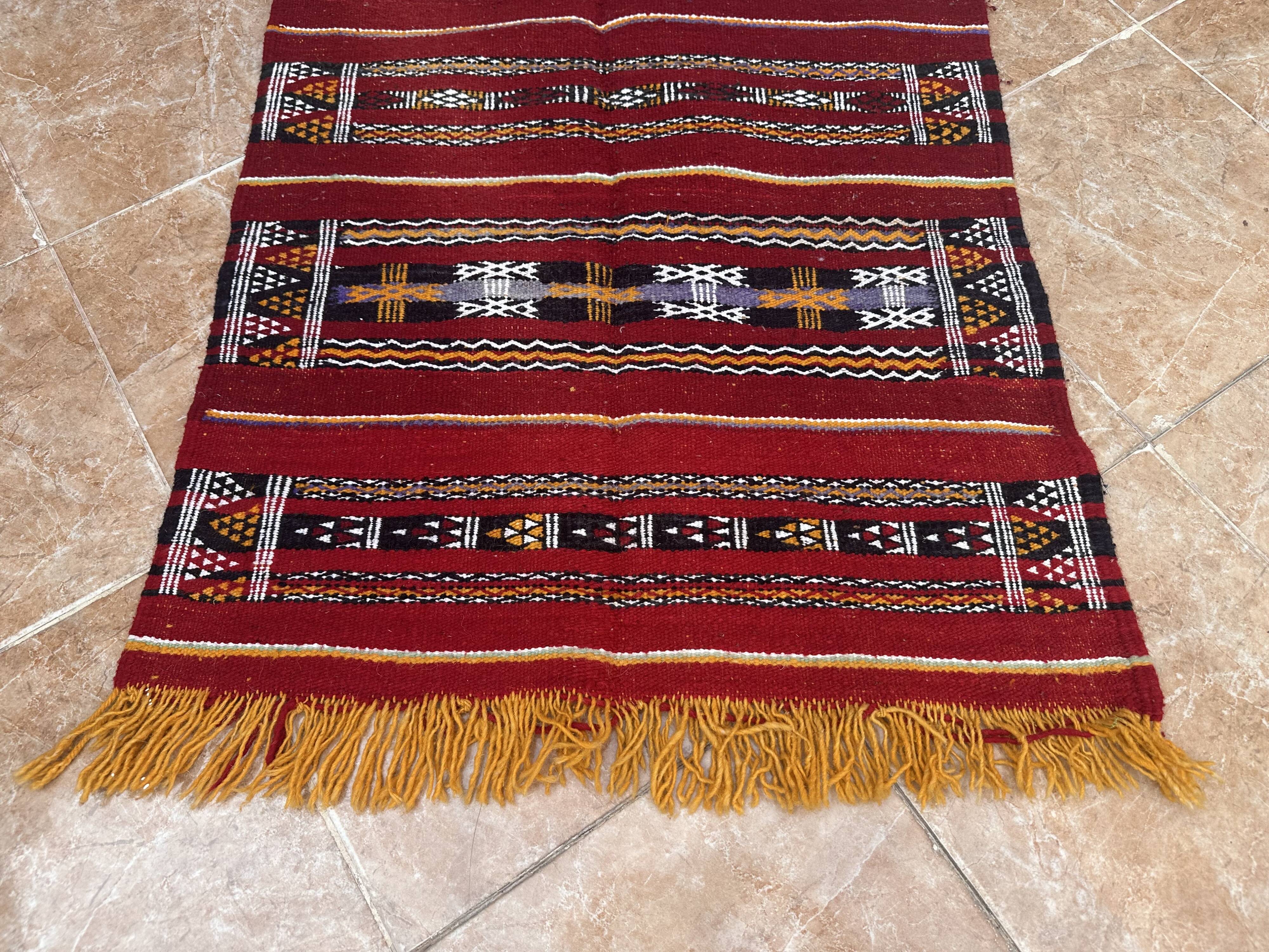 Moroccan Berber rug handwoven 100% wool