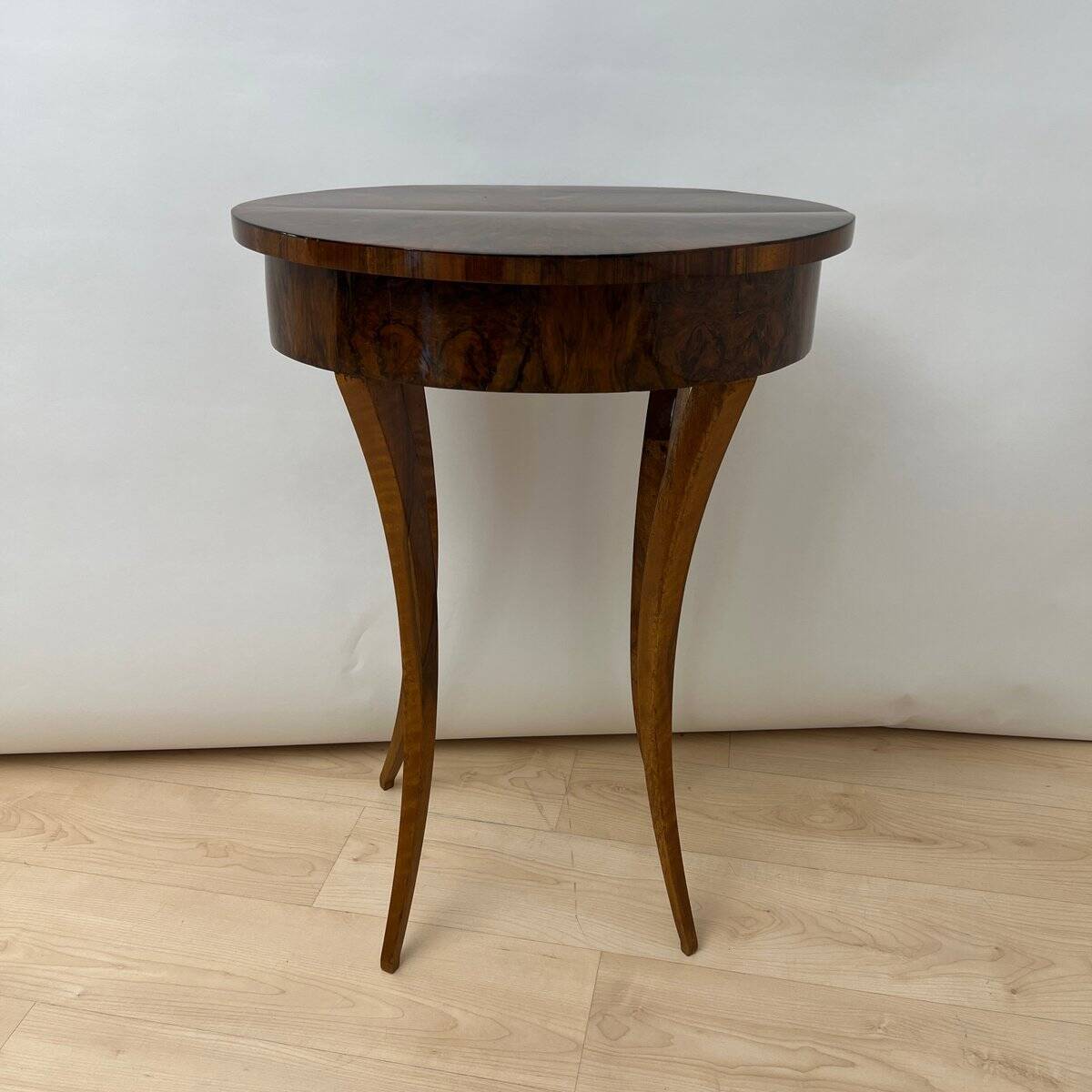 Oval Biedermeier Side Table with Drawer in Walnut Veneer, South Germany, 1820