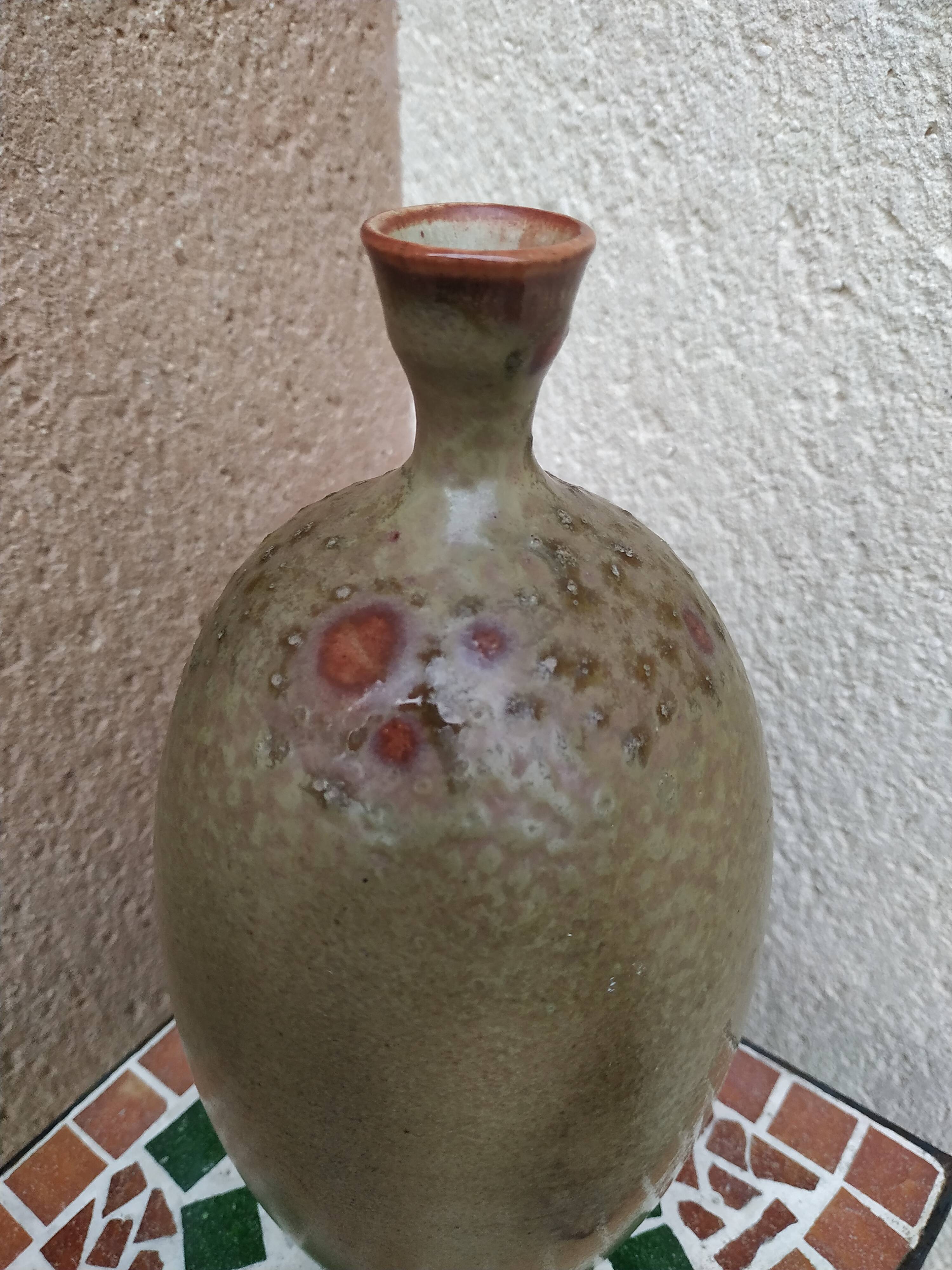Design bottle in enamelled sandstone in the taste of Suzanne ramie