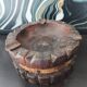 Cendrier rustique ancien en bois sculpté