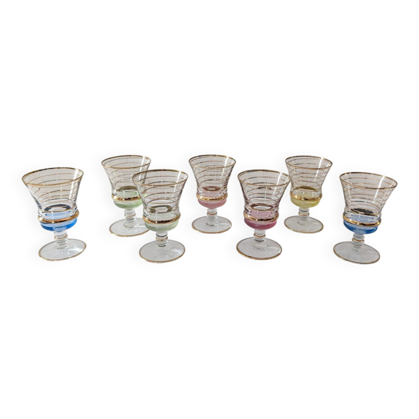 7 verres à pied polychromes années 50