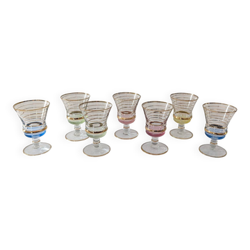 7 verres à pied polychromes années 50