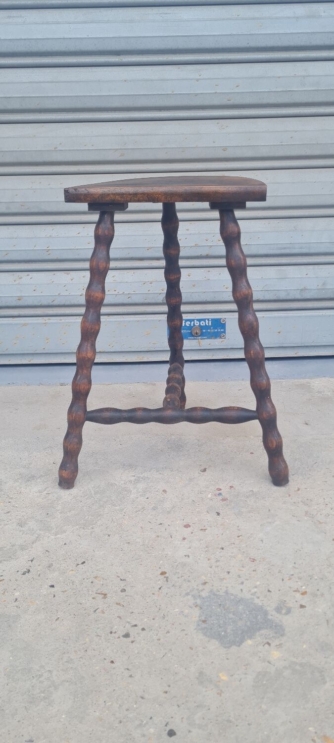 Tripod stool