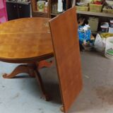 Table ronde style Louis Philippe