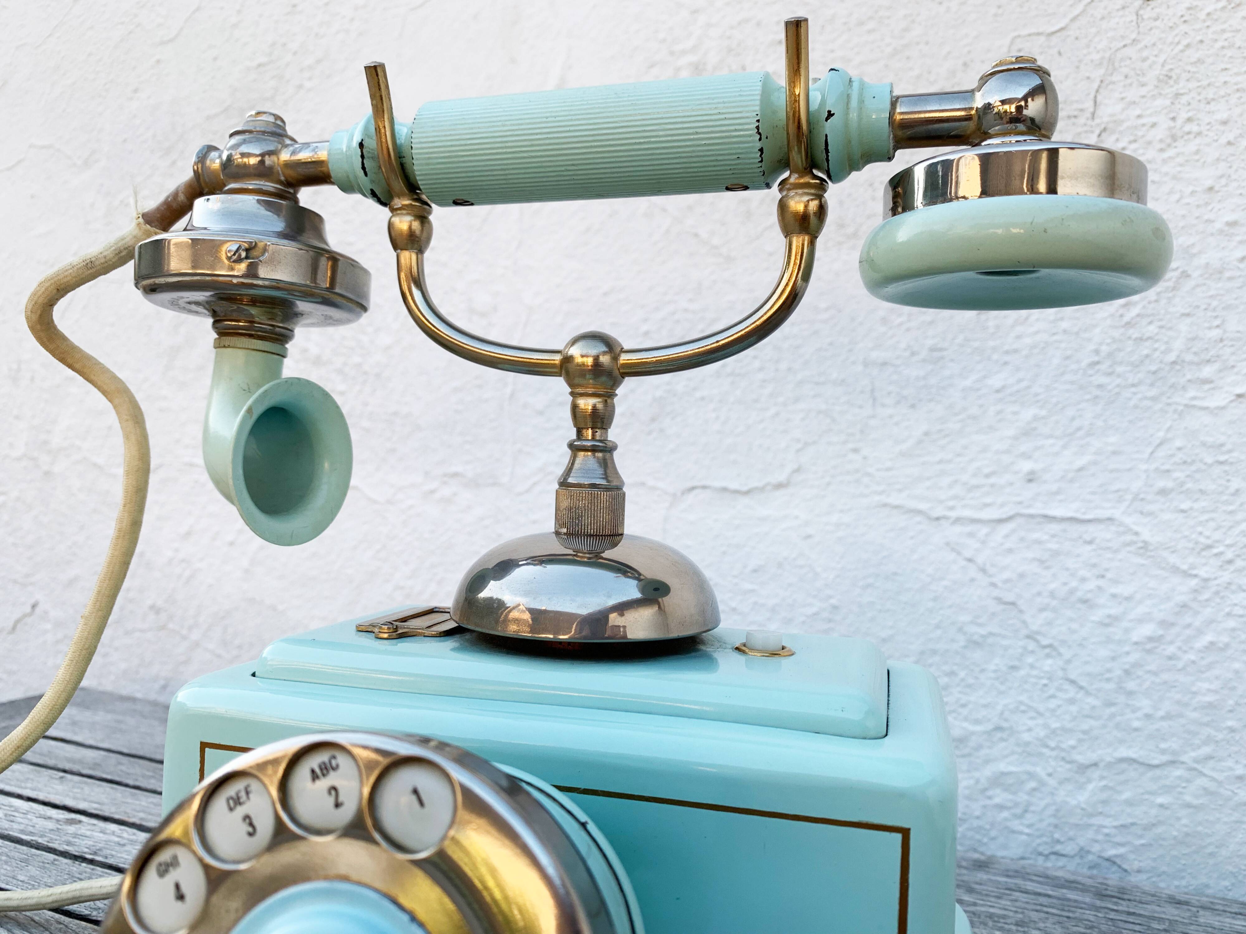 Antique telephone - old danish phone