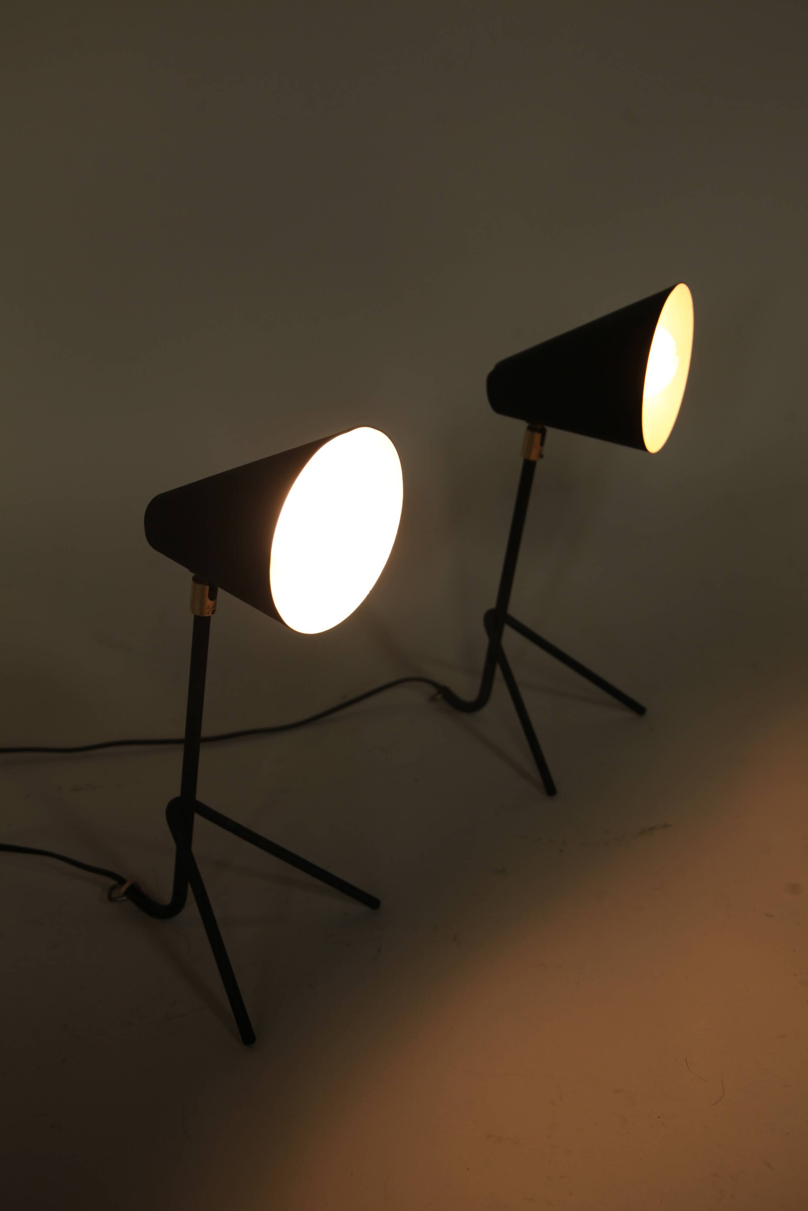 Paire de lampes trépied suédoises, années 1950