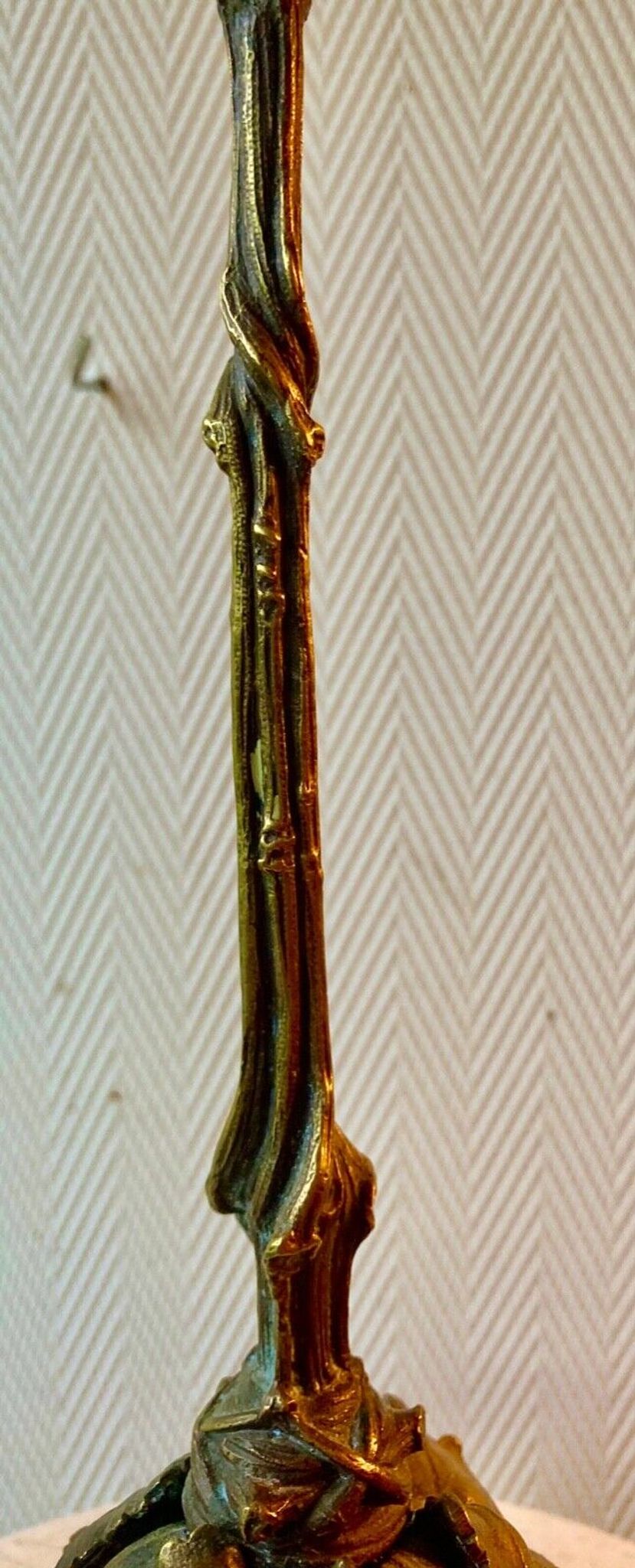 Bougeoir tripode en bronze " cerf " XIXe vennerie