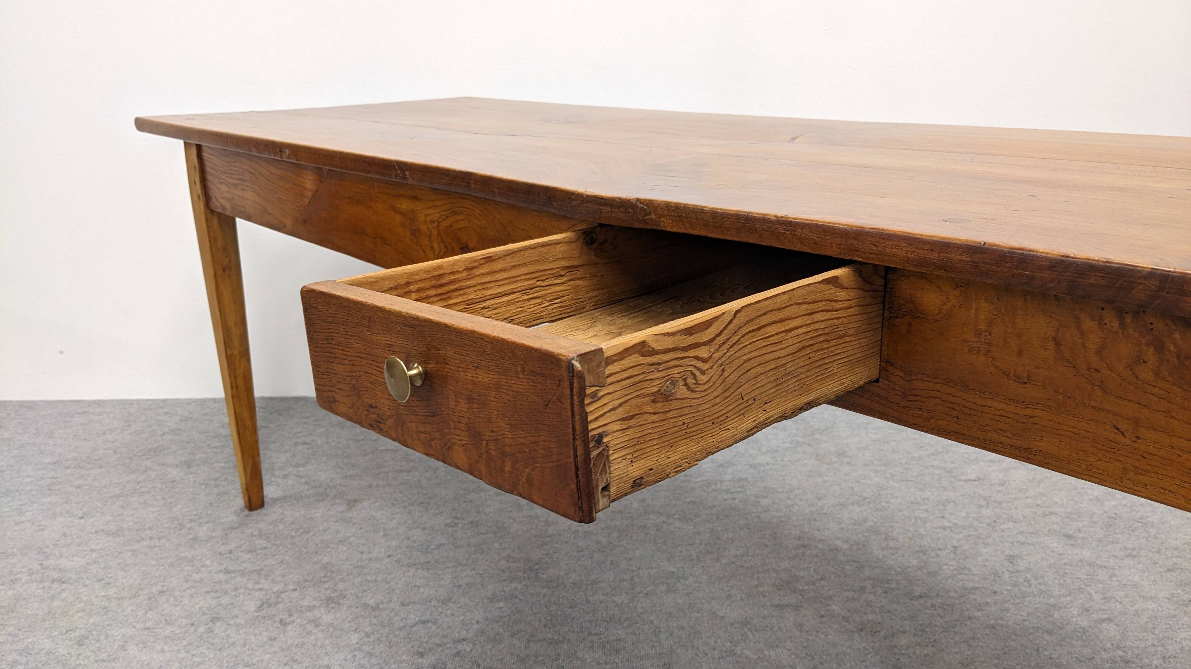 Burgundian farmhouse table in cherry wood, France early 19th century.