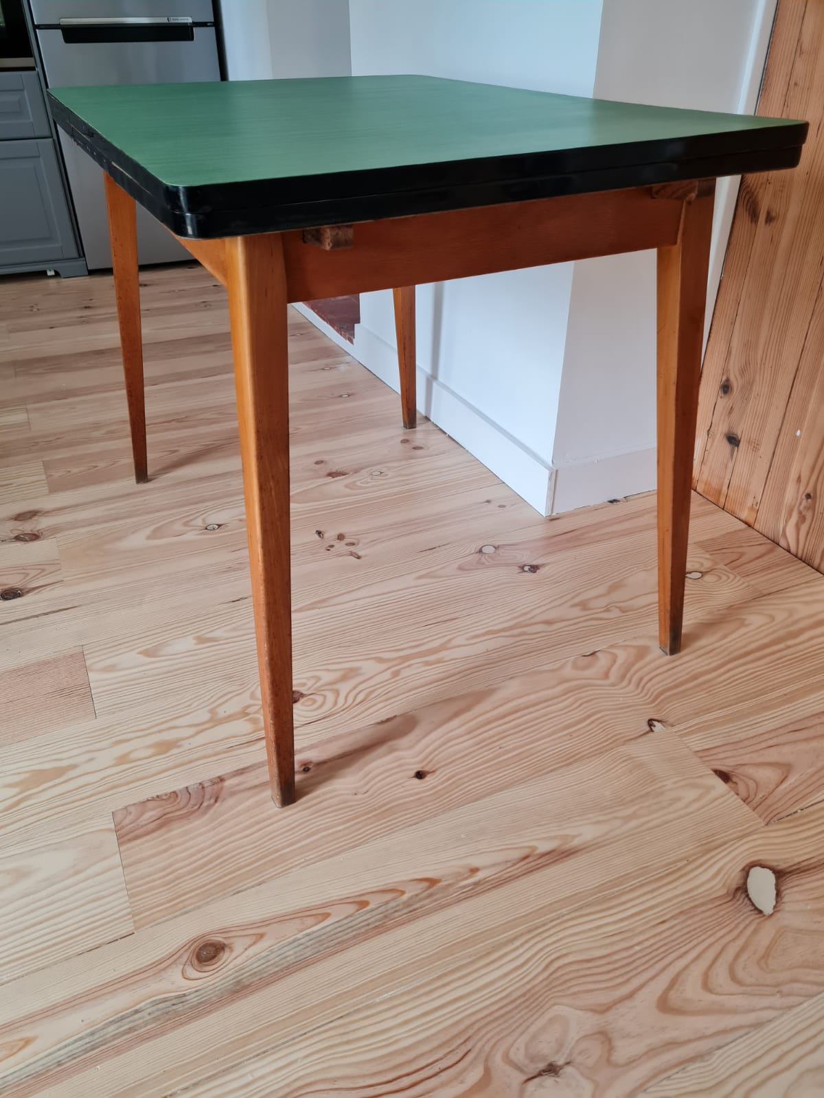 Kitchen table formica and wood