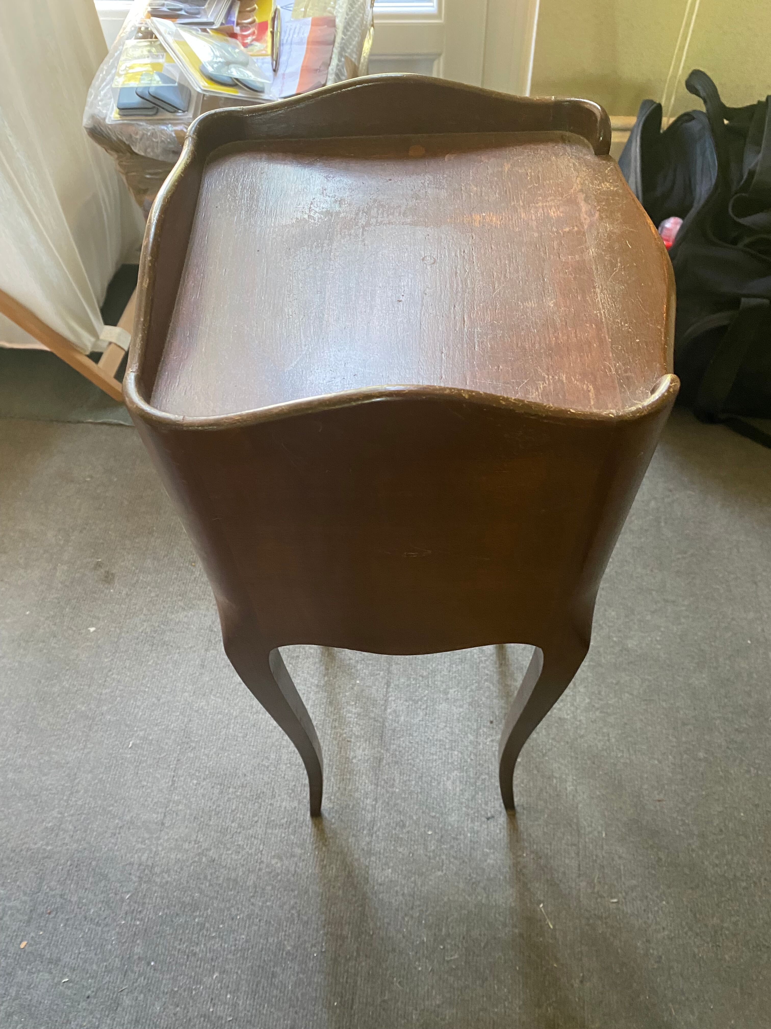 Table de chevet