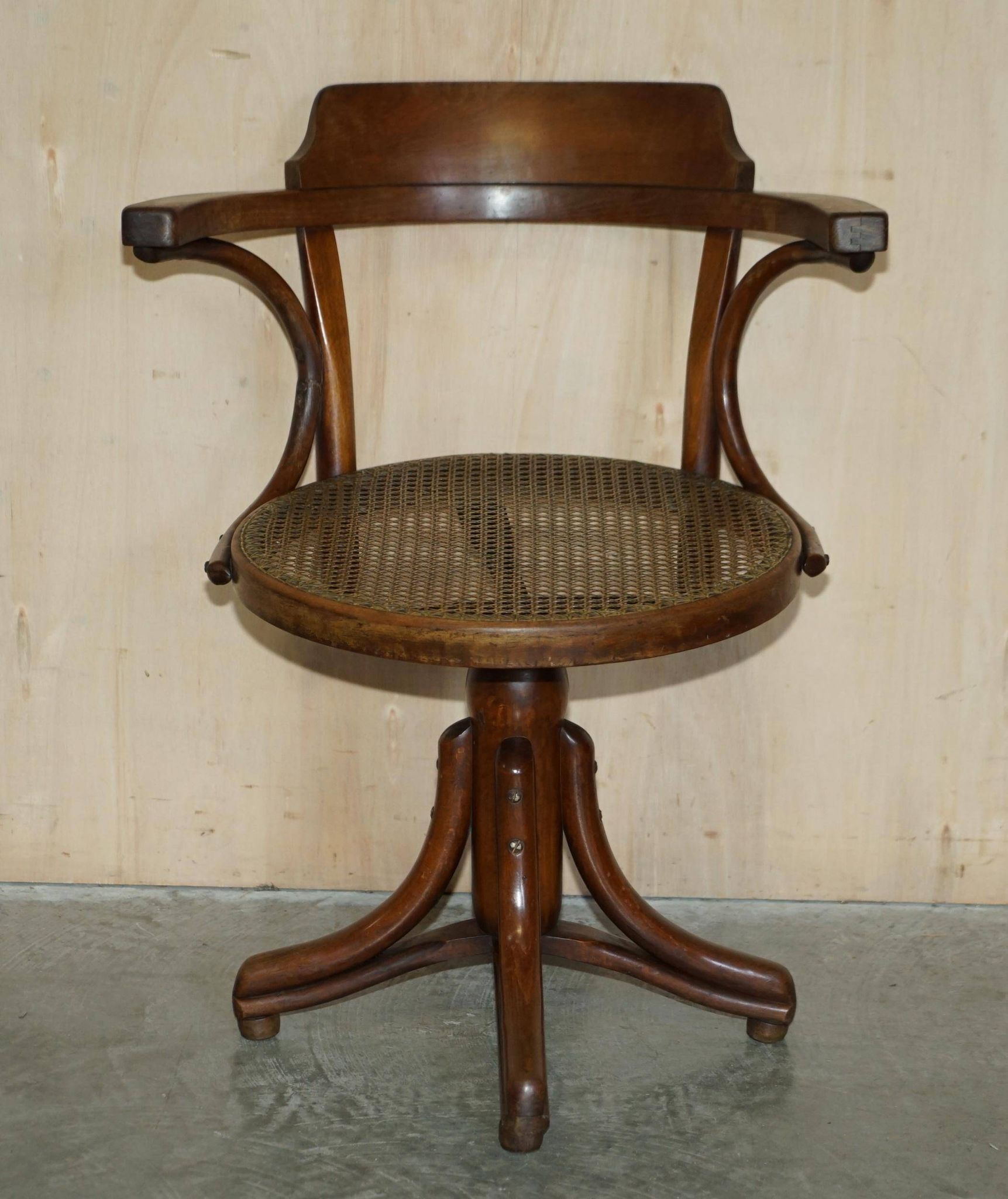 Antique Thonet model no. 3 swivel office armchair