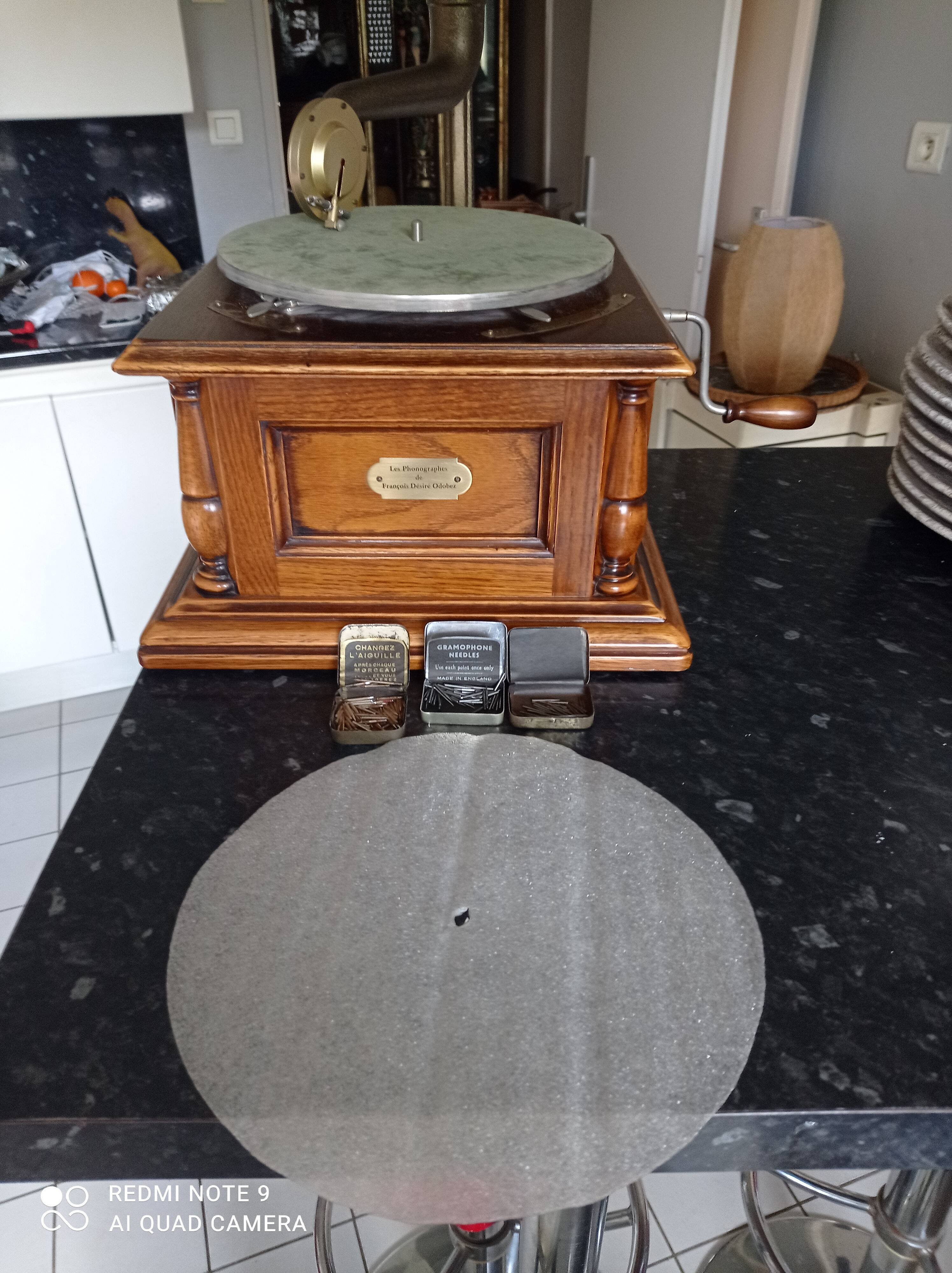 Pretty and former phonograph of François Désiré Odobez