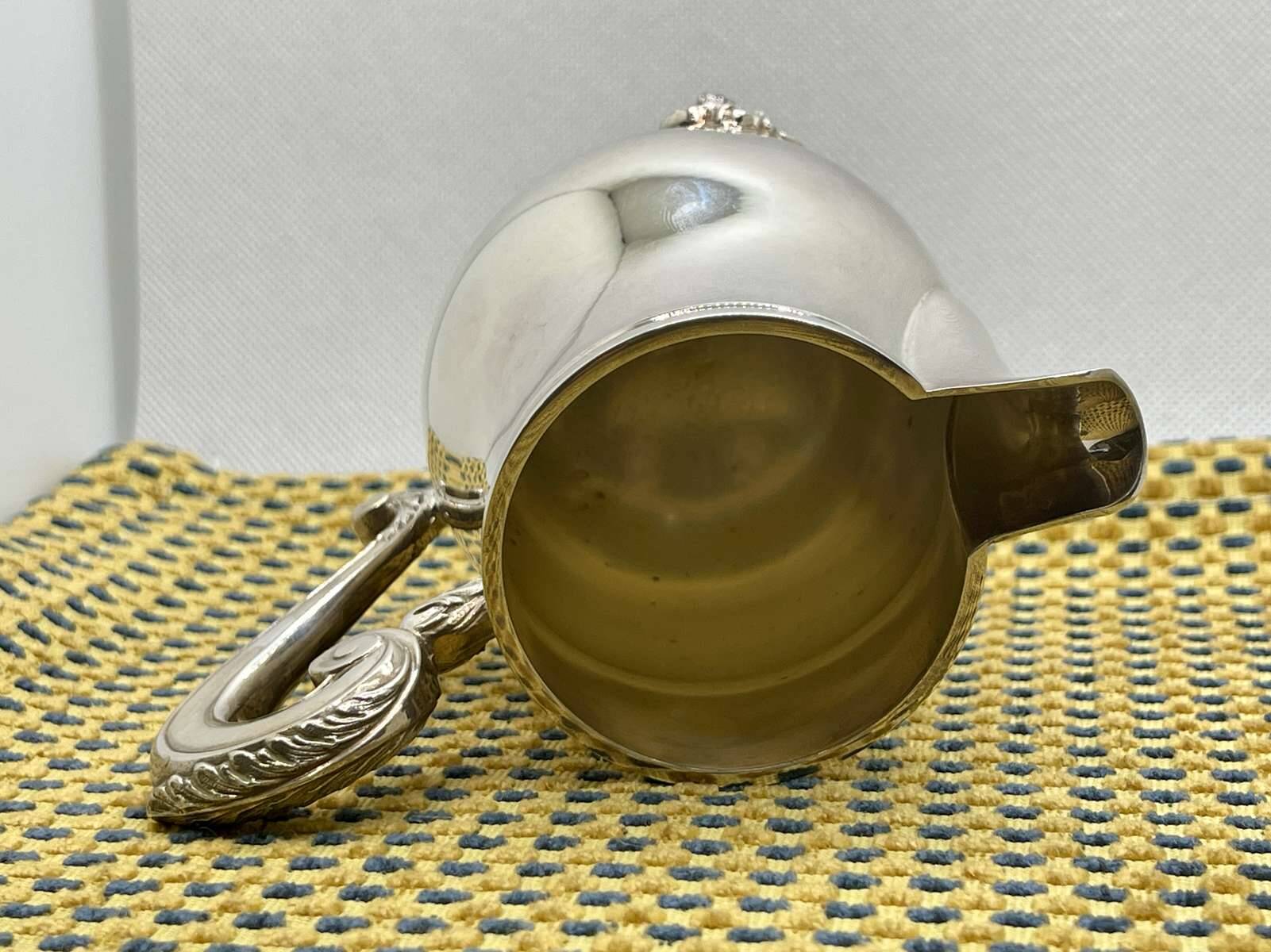 Pot à lait CHRISTOFLE en métal argenté modèle POMPADOUR