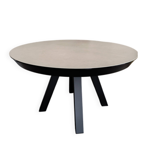 Table de repas en céramique