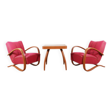 Bentwood lounge chairs with coffee table by Jindřich Halabala, 1930s, set of 3