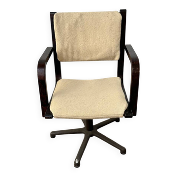 Swivel office chair by Trio Raita