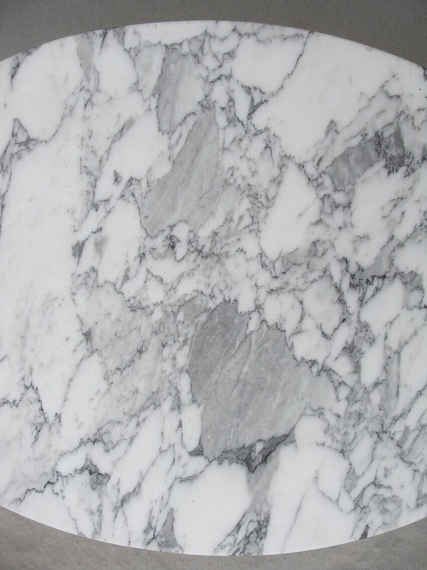 Oval Tulip coffee table, Eero Saarinen for Knoll International