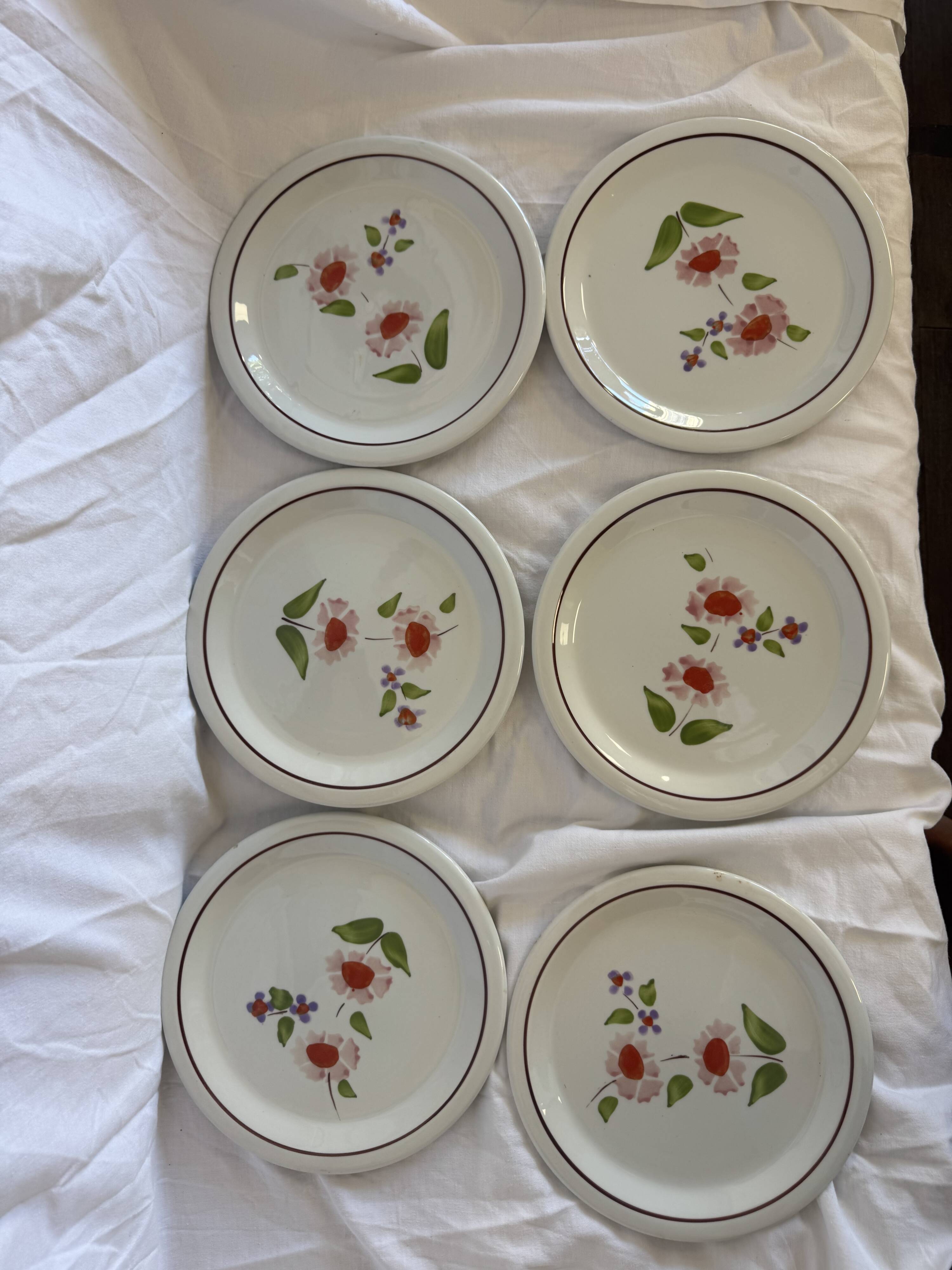 Flowered dinner plates