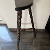 High tripod saddle stool
