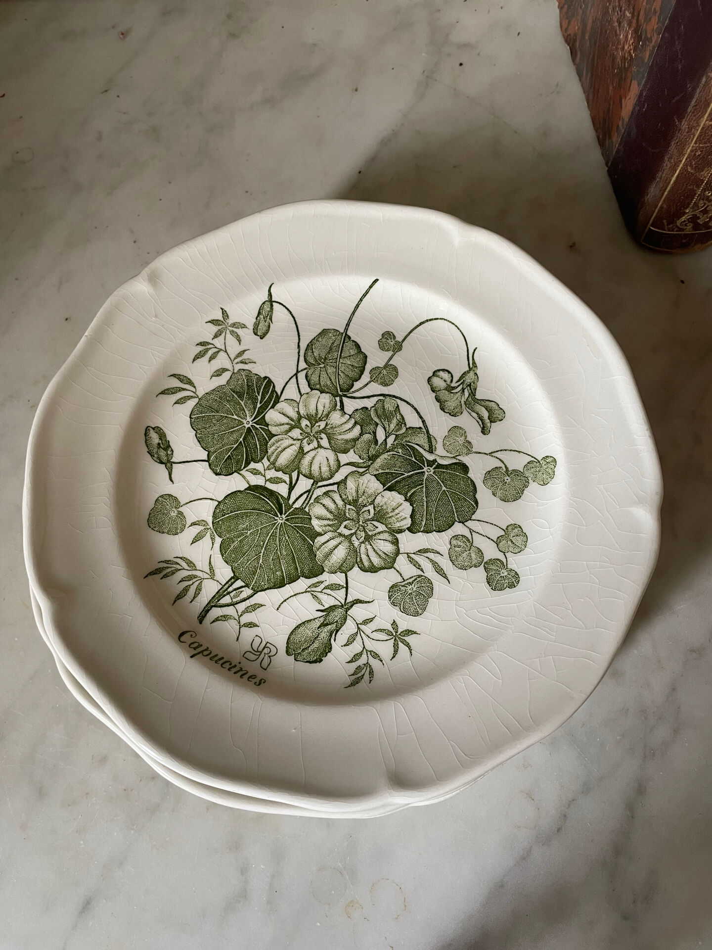 Five dessert plates "capucines" in Gien earthenware.