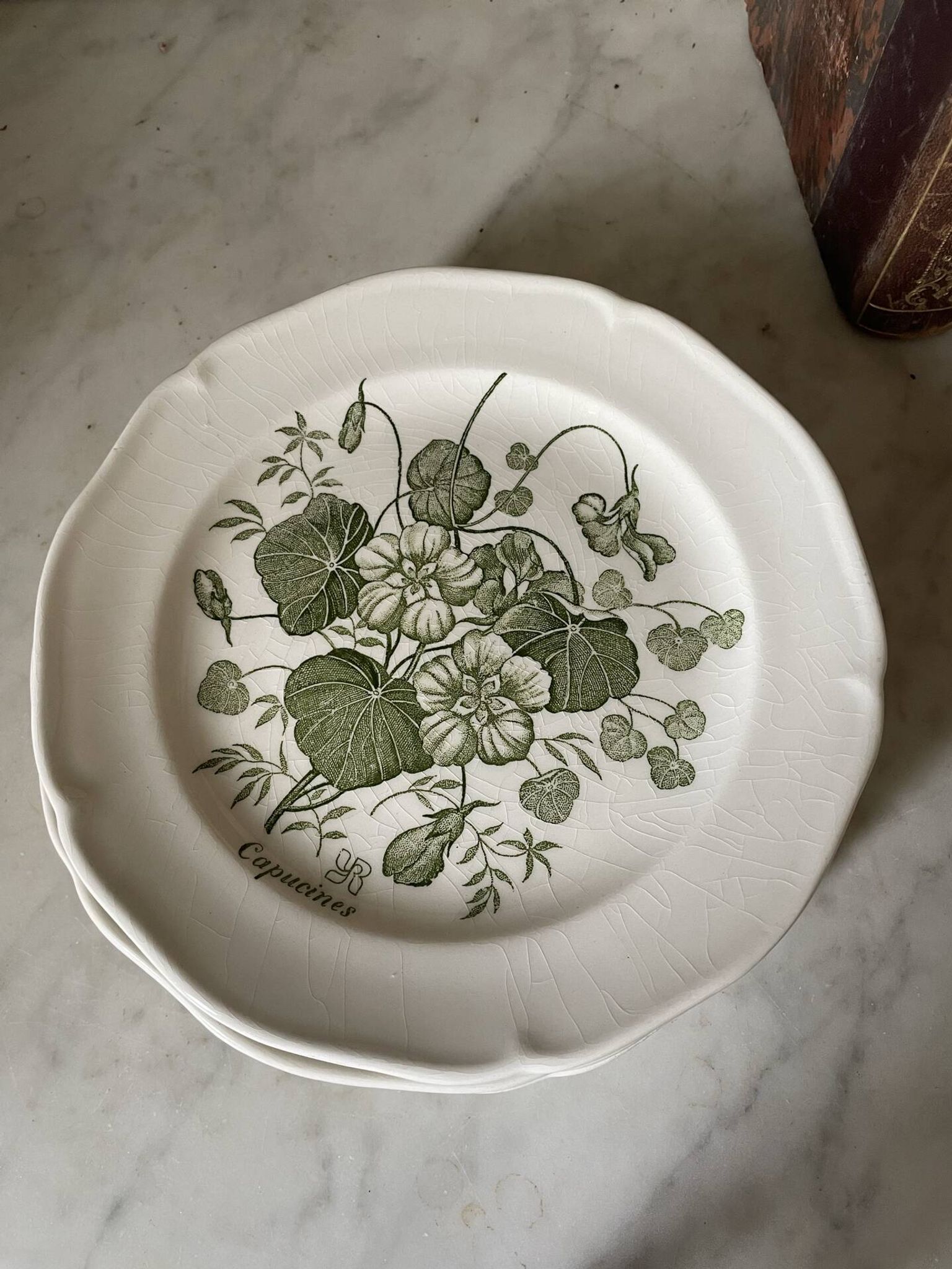 Five dessert plates "capucines" in Gien earthenware.