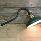 Enamelled swan collar lamp