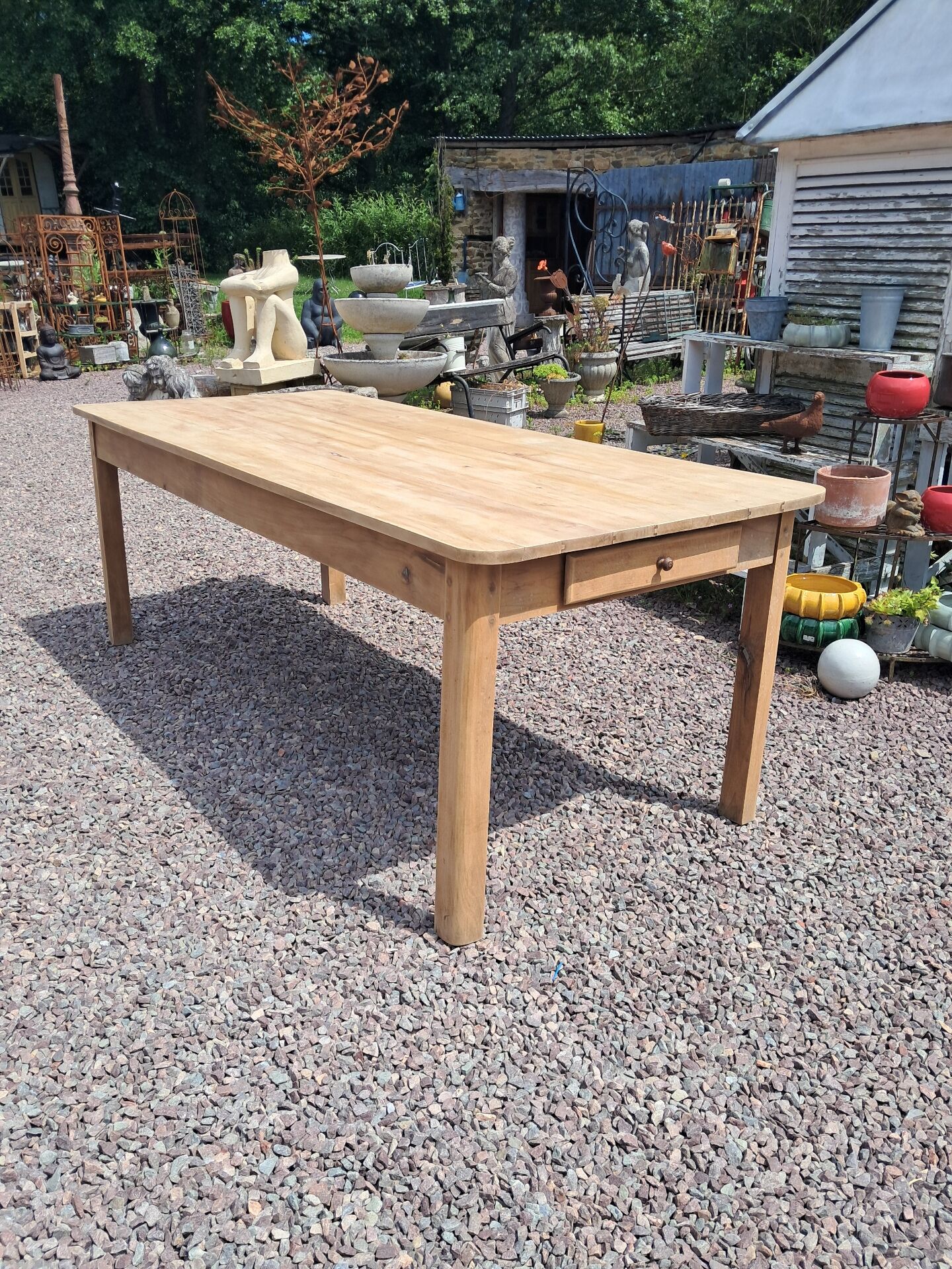Farm table