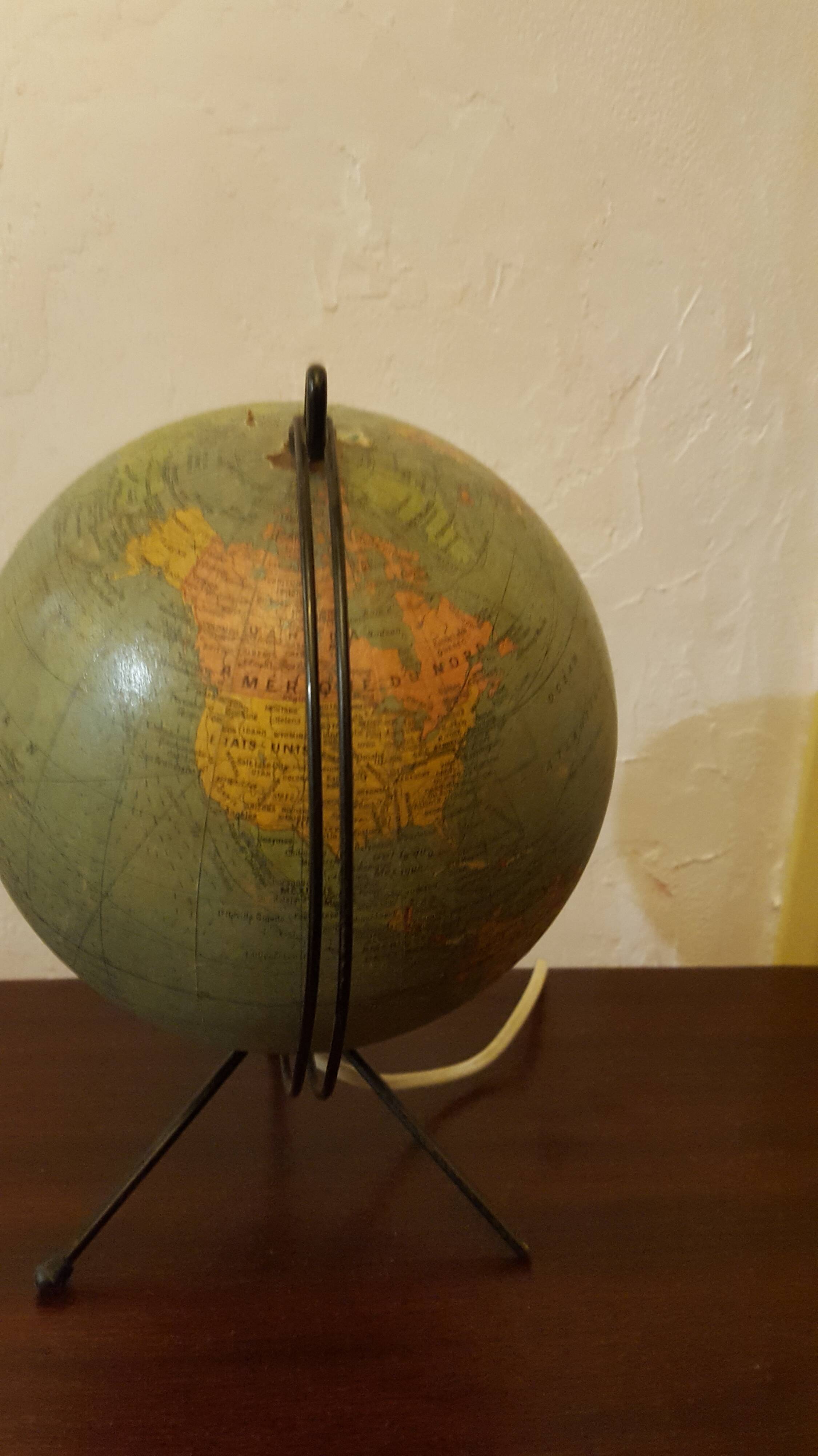 Globe terrestre en verre annee 50/60