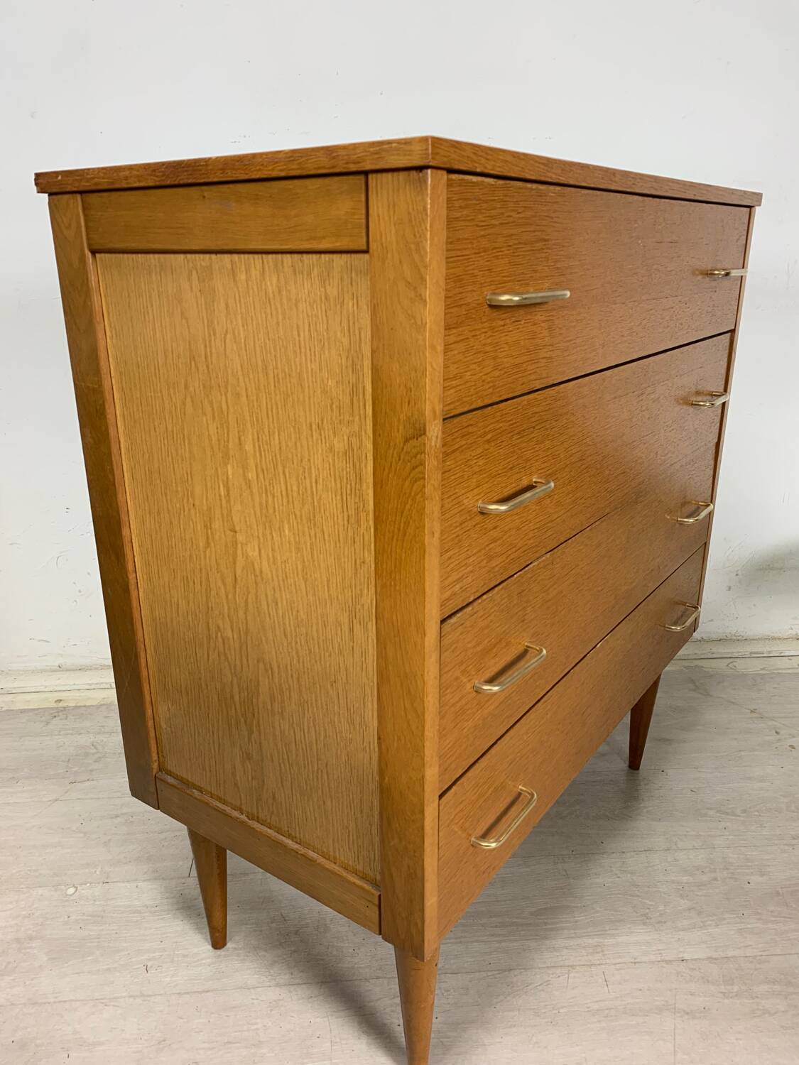 Commode vintage