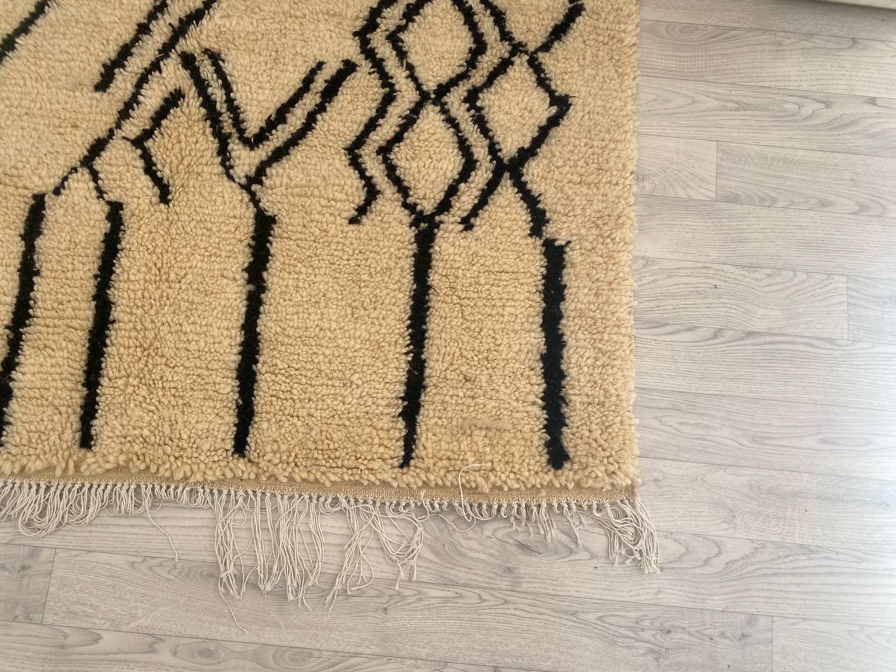Handmade Moroccan Berber rug 278 x 145 CM