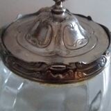 Sugar bowl in silver metal