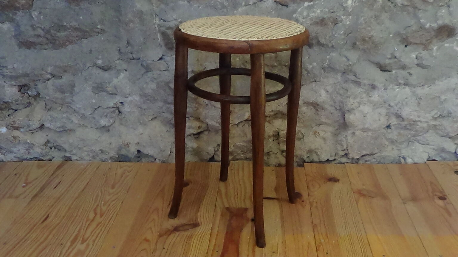 Thonet stool