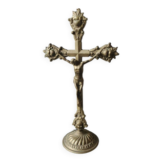Antique crucifix/standing cross of jesus christ/altar inri. in cracked patinated brass. art deco. dim. 38 x 20 cm