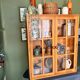 Vitrine en pin années 80