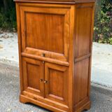 Armoire Louis Philippe du 19ème en bois massif