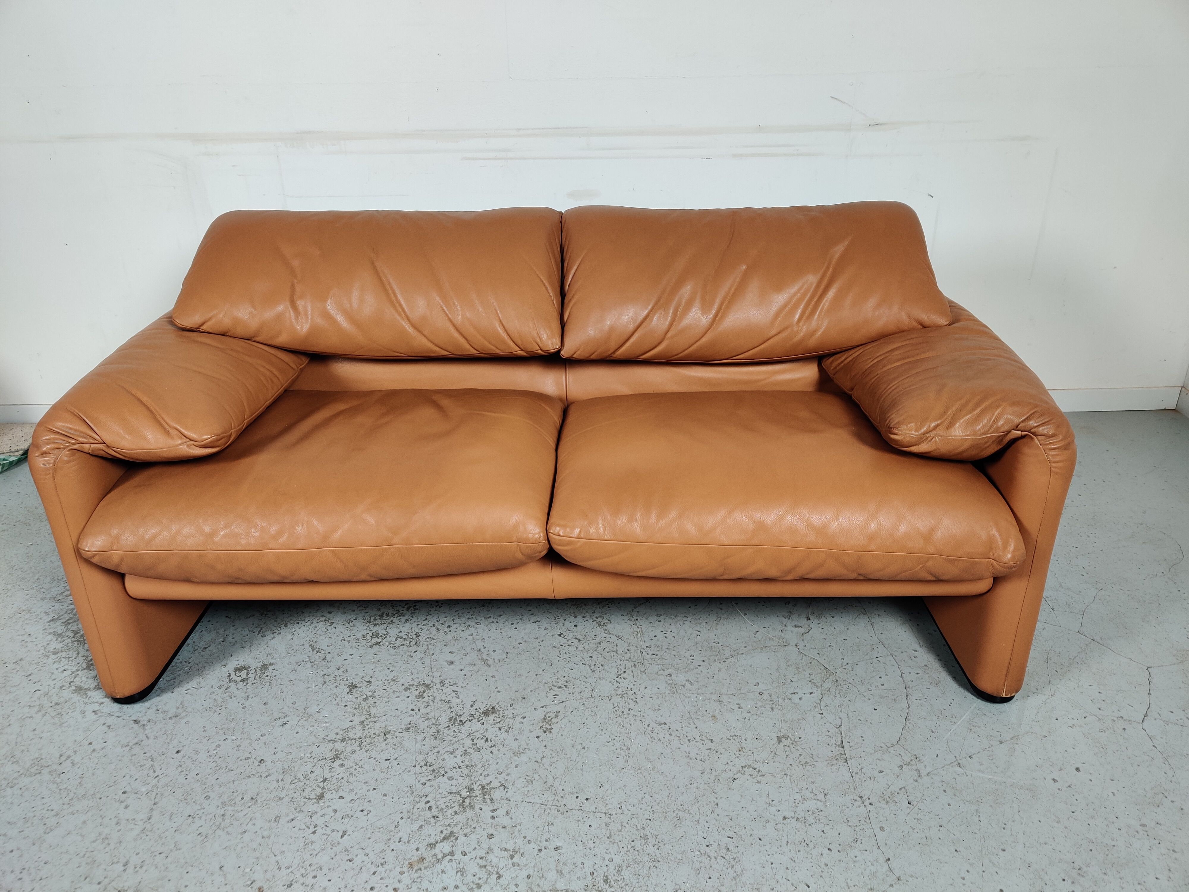 2-seater sofa Maralunga de Cassina, leather 80s/90s
