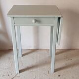 Extendable side table
