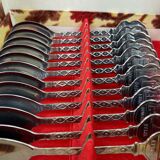 Metal collectible spoons monuments and cities