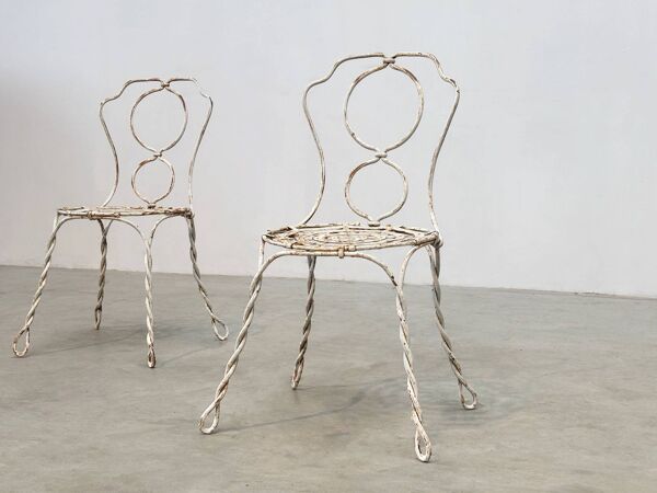Ensemble de deux chaises de jardin sculpturales françaises