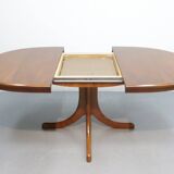 eettafel Lubke notenhout verlengbaar ovaal