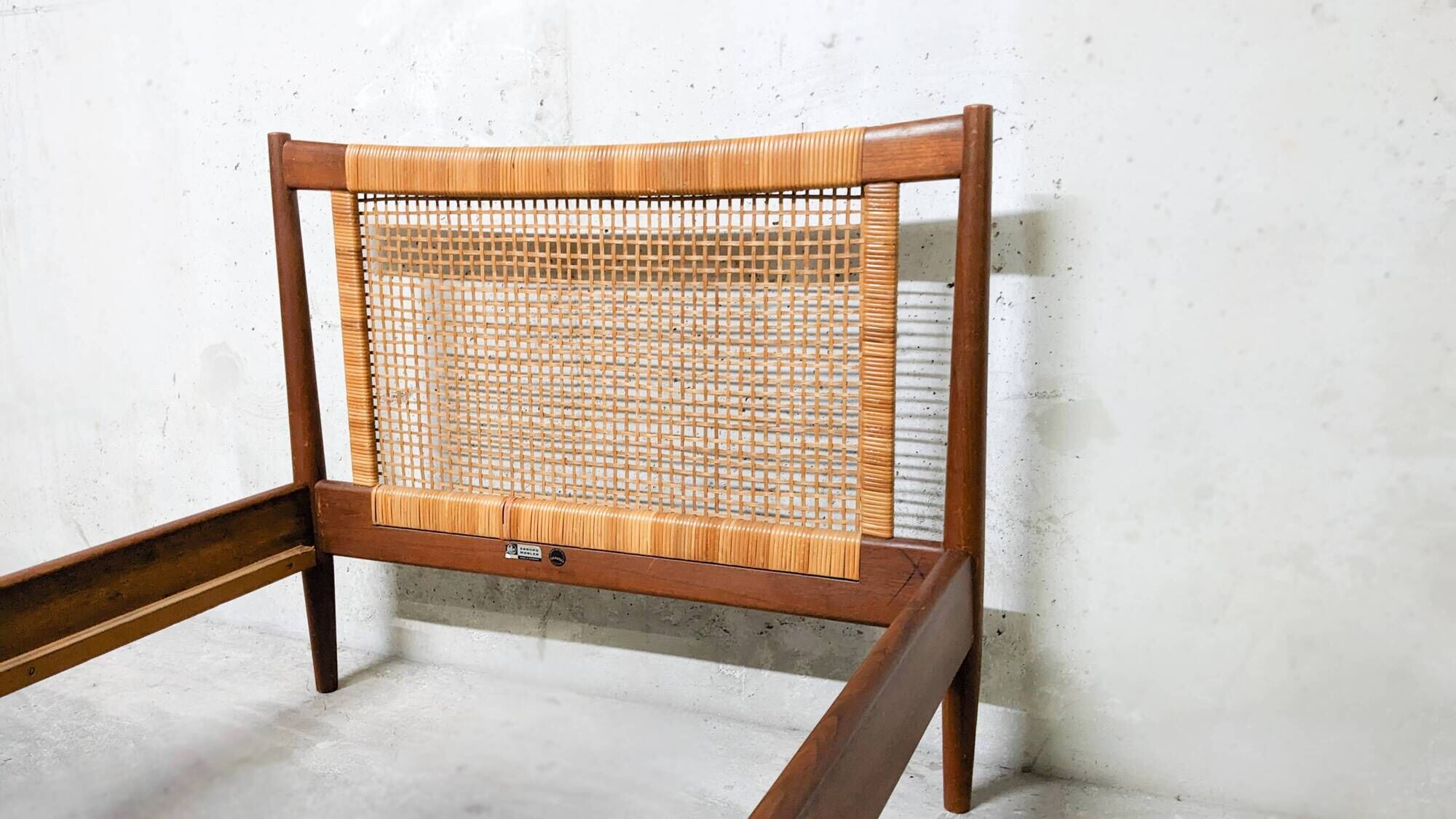 Daybed scandinave design Børge Mogensen pour Soborg Mobelfabrik 1950 's, teck et cannage
